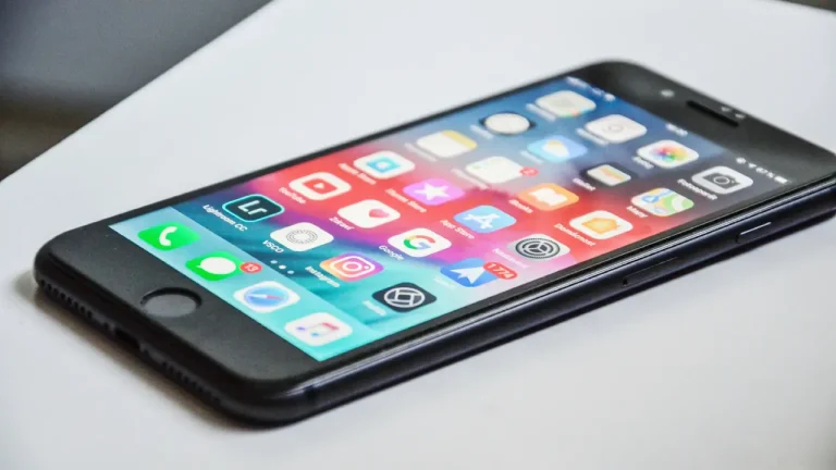 mobile app development process - Image of mobile phone apps